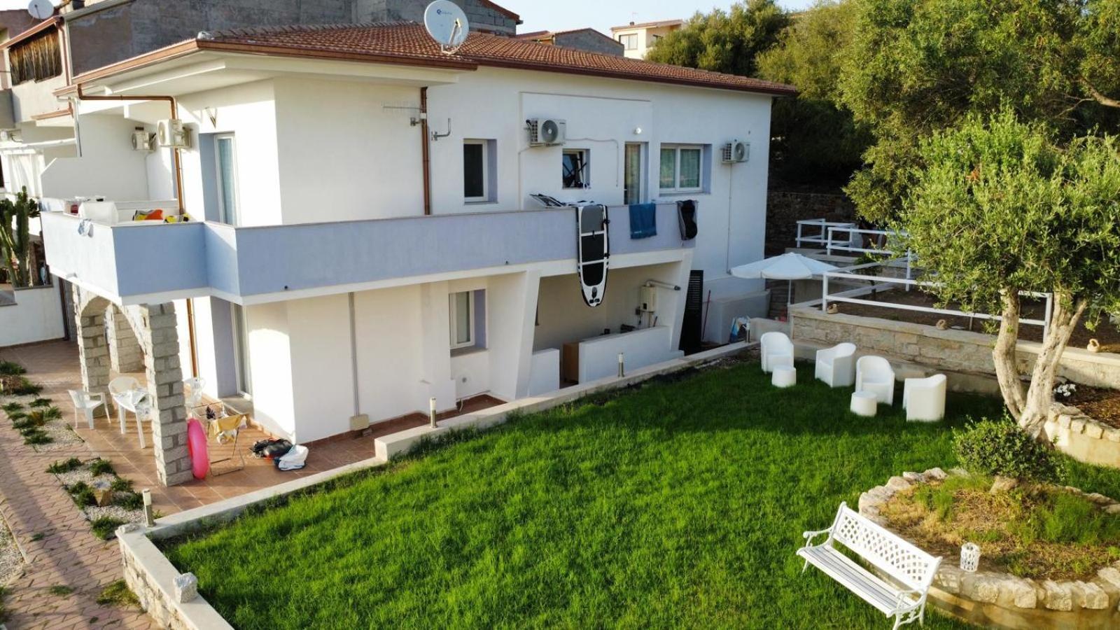 Beb Con Piscina Villa Del Borgo Badesi Exterior foto